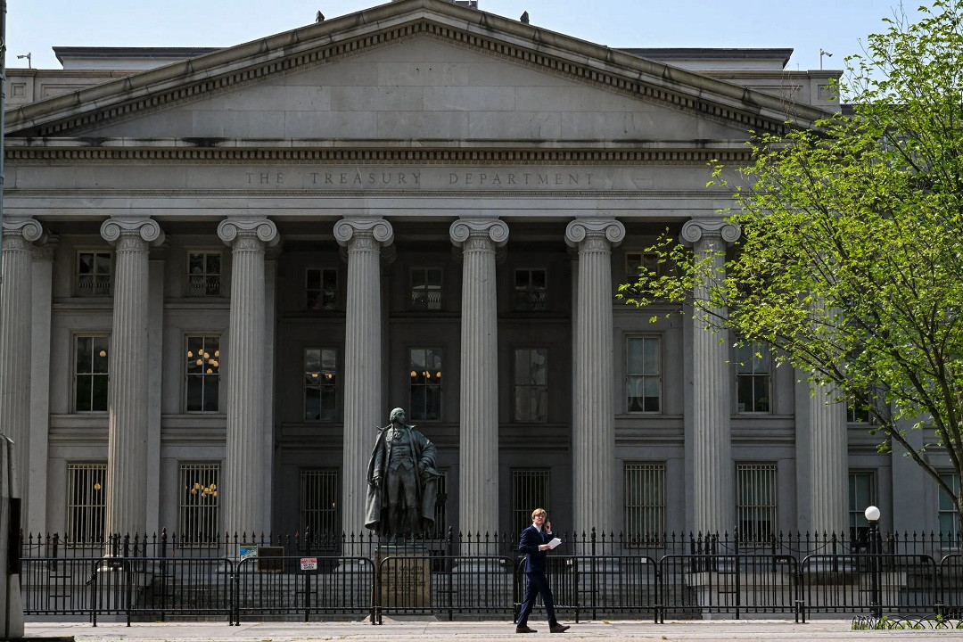 BOND EXPLAINER 03 bpvm superJumbo.jpg