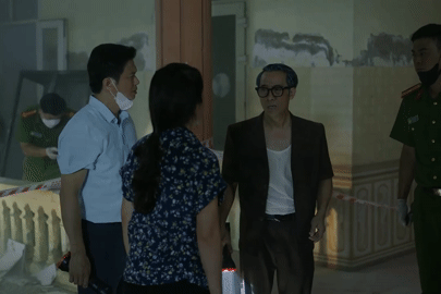 'Có anh nơi ấy bình yên' tập 11: Chủ tịch Thứ xin bí thư Tuyết không báo công an