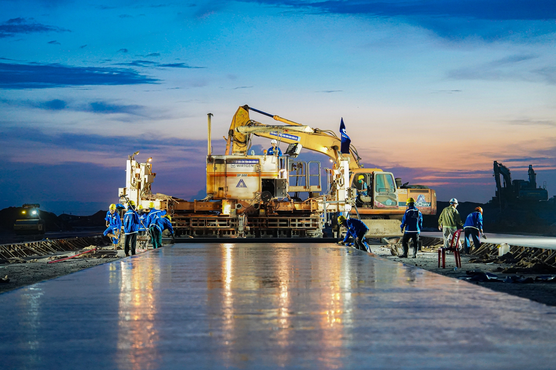Đại công trường sân bay Long Thành không ngủ: Nghìn người, trăm máy chạy suốt đêm