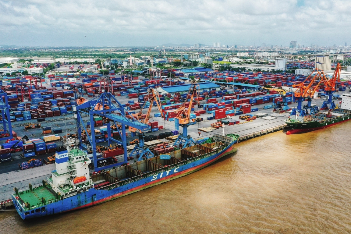 Dịch vụ kế toán, đóng tàu... có thể được gỡ bỏ khỏi ‘vòng' xin phép