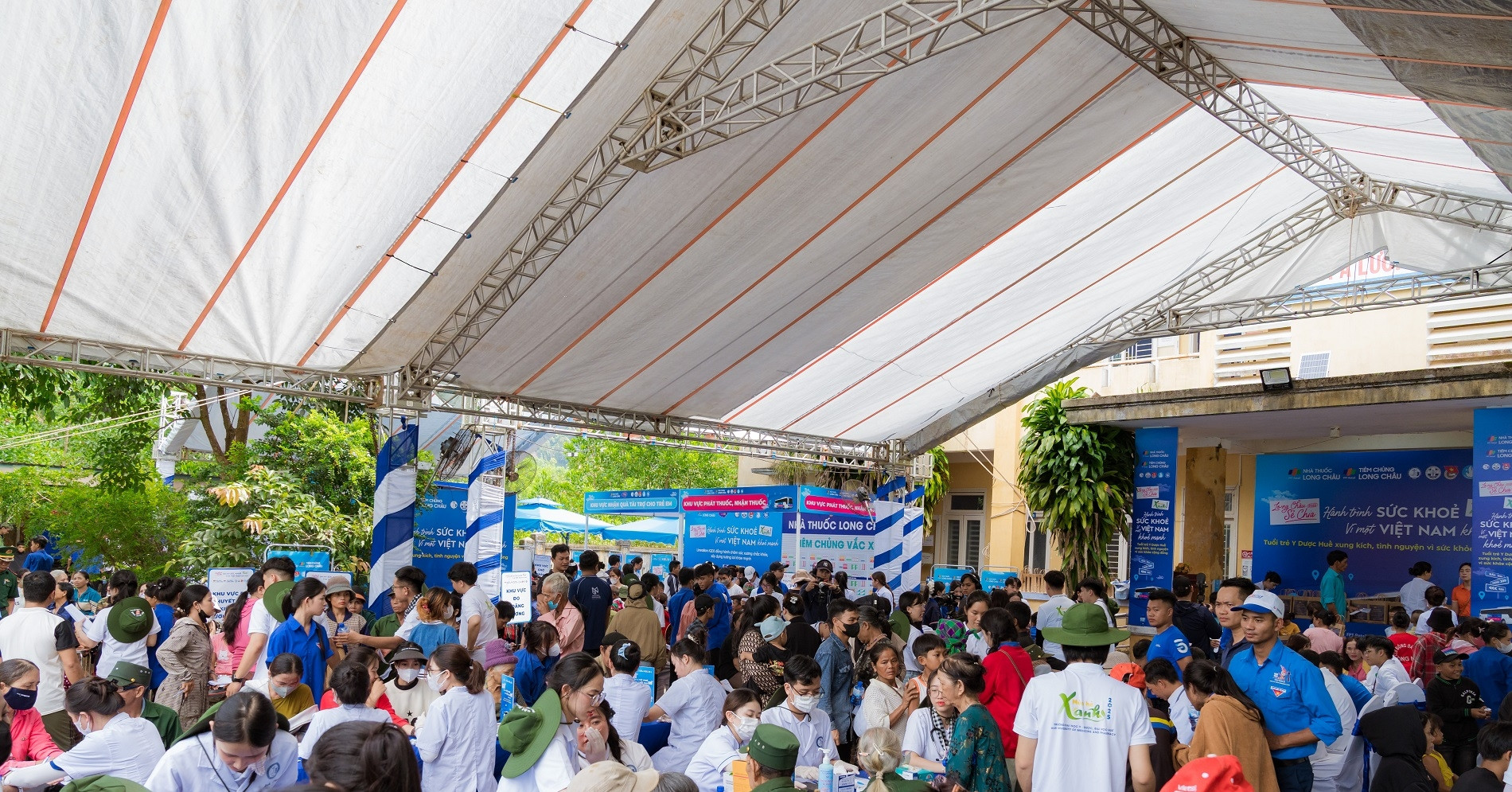 “Long Châu sẻ chia” - mang dịch vụ y tế đến vùng núi củaThừa Thiên Huế