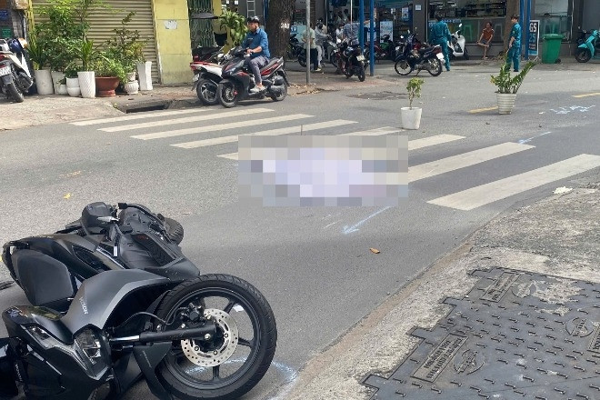 Tài xế xe tải bỏ trốn sau tai nạn khiến cô gái trẻ ở TPHCM tử vong