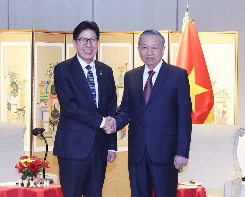 tong bi thu to lam tiep thi truong thanh pho busan 1308 1.jpg