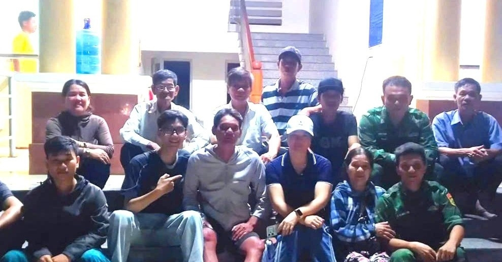 Trôi dạt trên biển 24 giờ, người đàn ông dùng cách này để sống sót