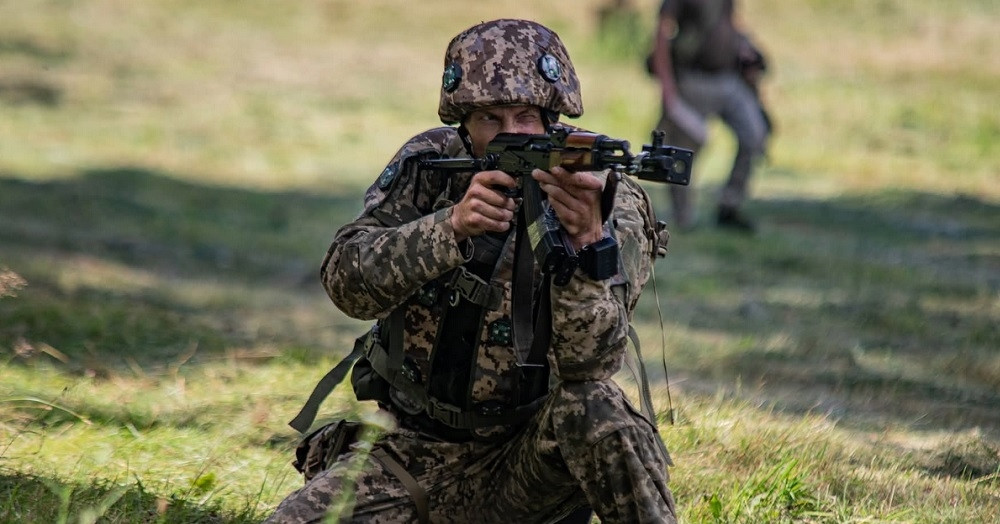 Ukraine cố ngăn Nga tiến quân ở Donetsk, khẳng định không rút lính khỏi Donbass