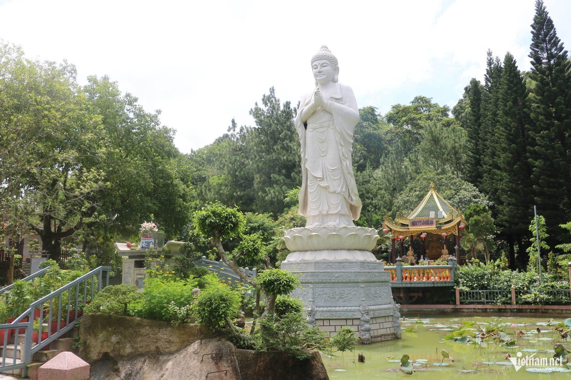 W-chùa Linh Sơn Bửu Thiền trên núi thị vải 7.JPG.jpg