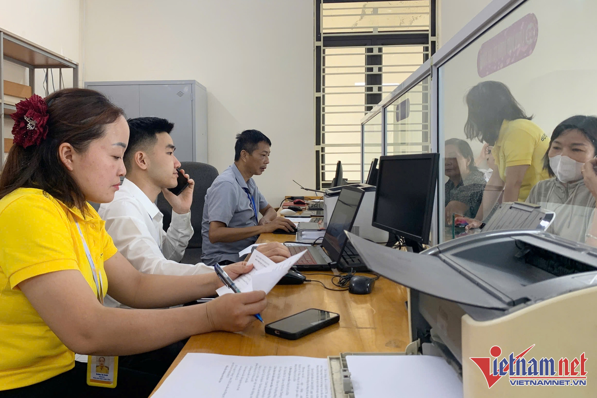 W-dich vu cong truc tuyen 0001.jpg