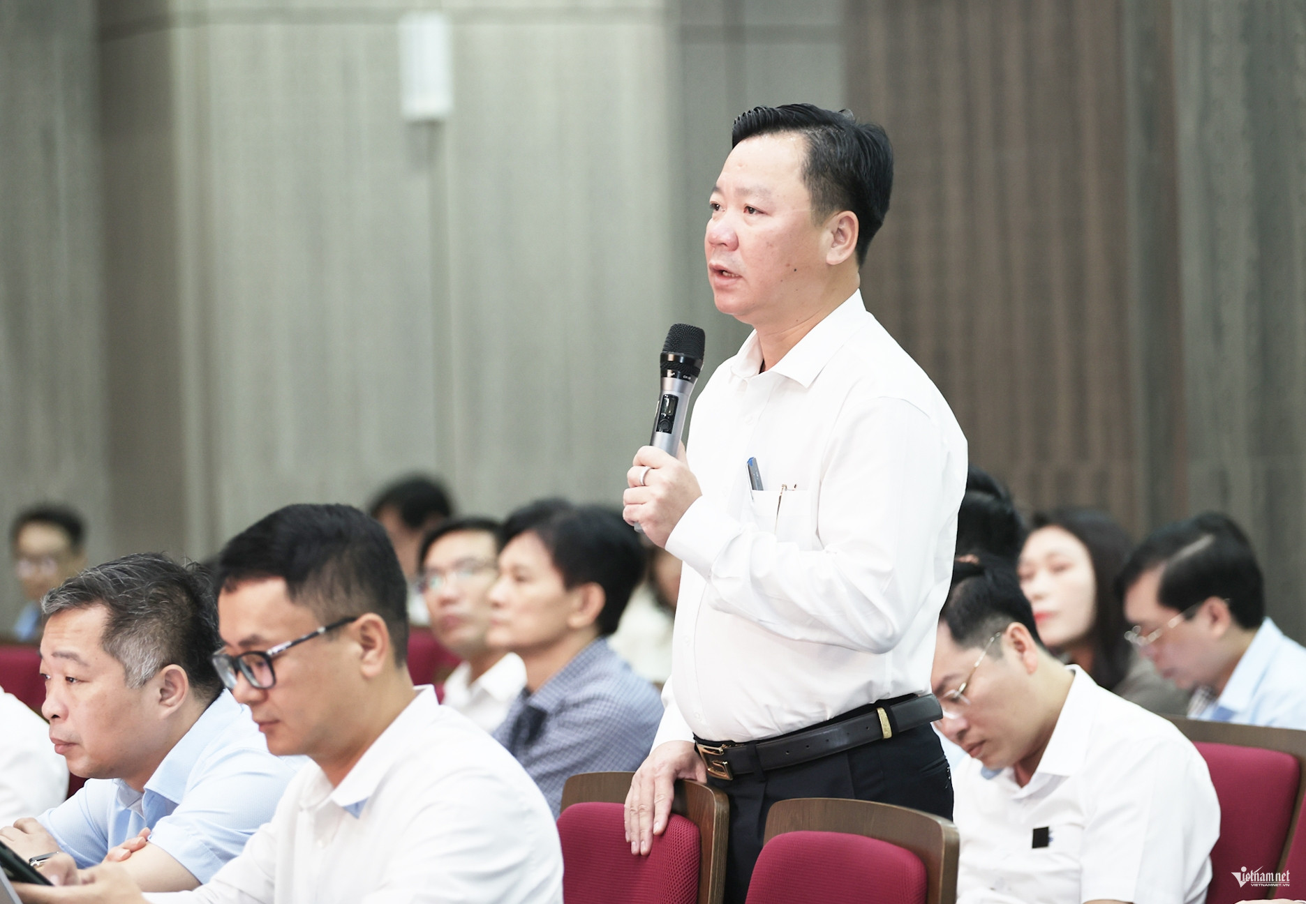 W-người giữ nhịp 3.jpg