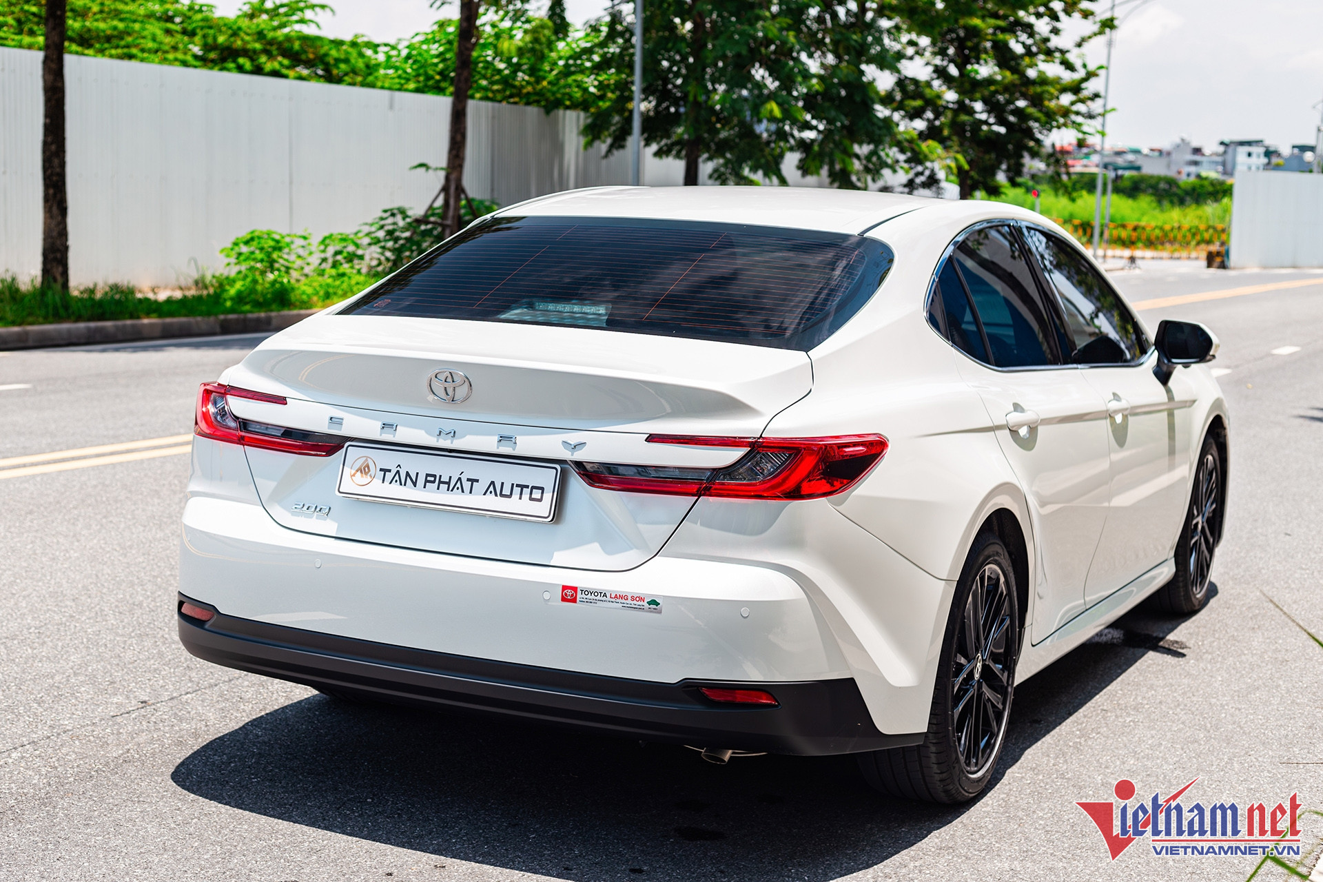 W-toyota camry 2.jpg
