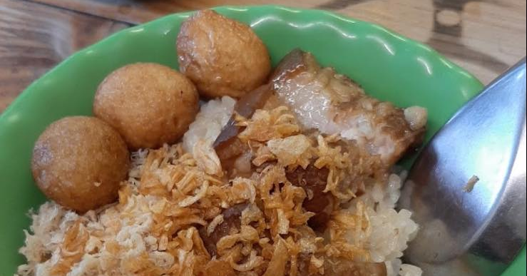 Xôi sáng ngon, tiện lợi nhưng ai nên hạn chế