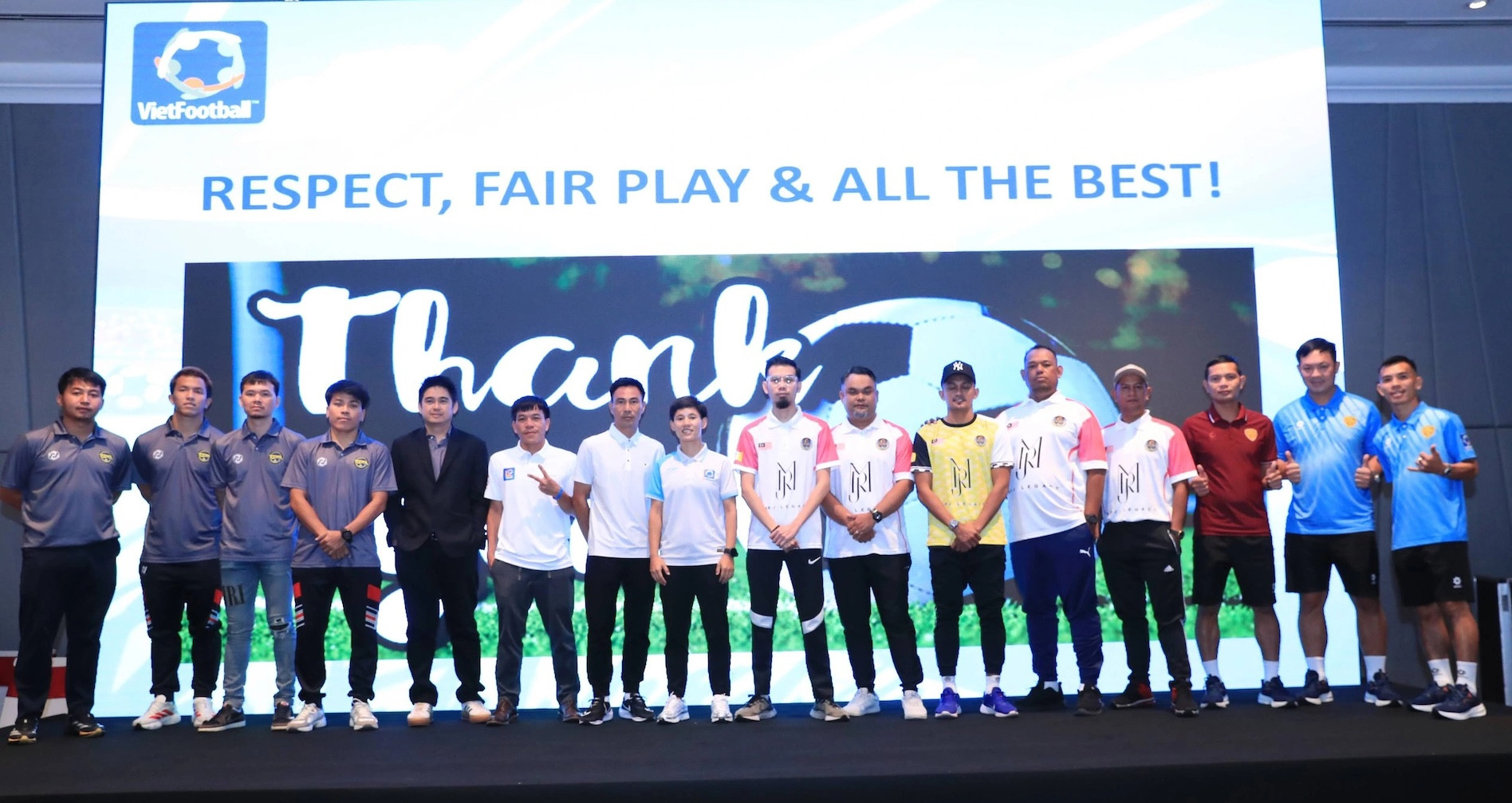 Bóng đá Việt Nam sắp đấu Thái Lan, Malaysia tại TPHCM