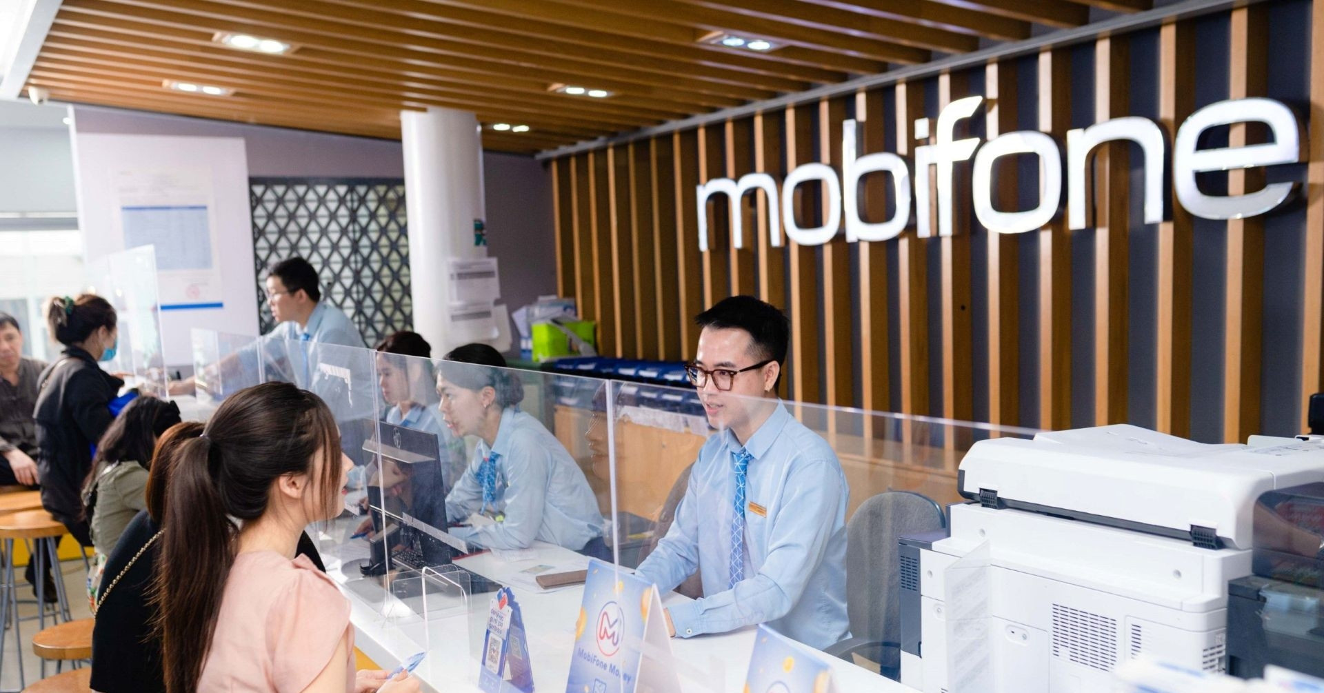 80 năm Quốc khánh 2/9: MobiFone tung loạt ưu đãi lớn tri ân khách hàng