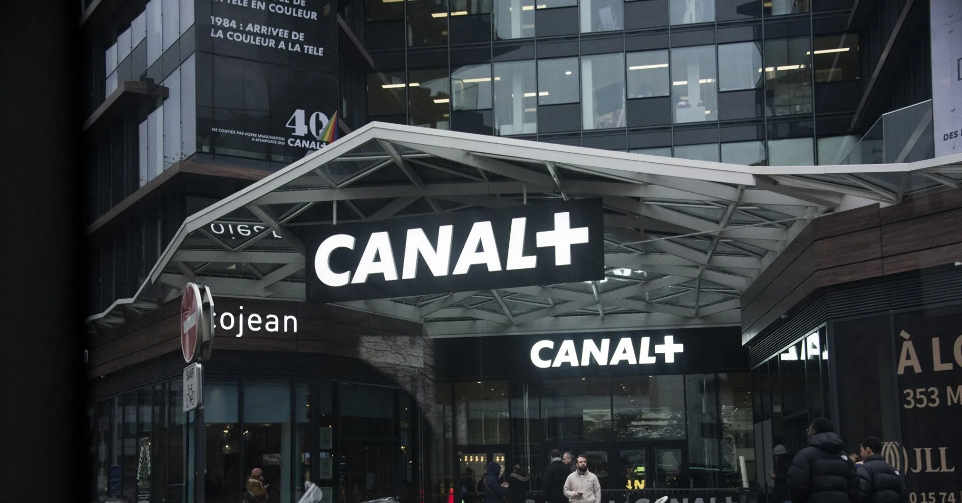 ‘Đại gia’ truyền hình Pháp Canal+ cân nhắc rút khỏi Việt Nam, K+ nói gì?