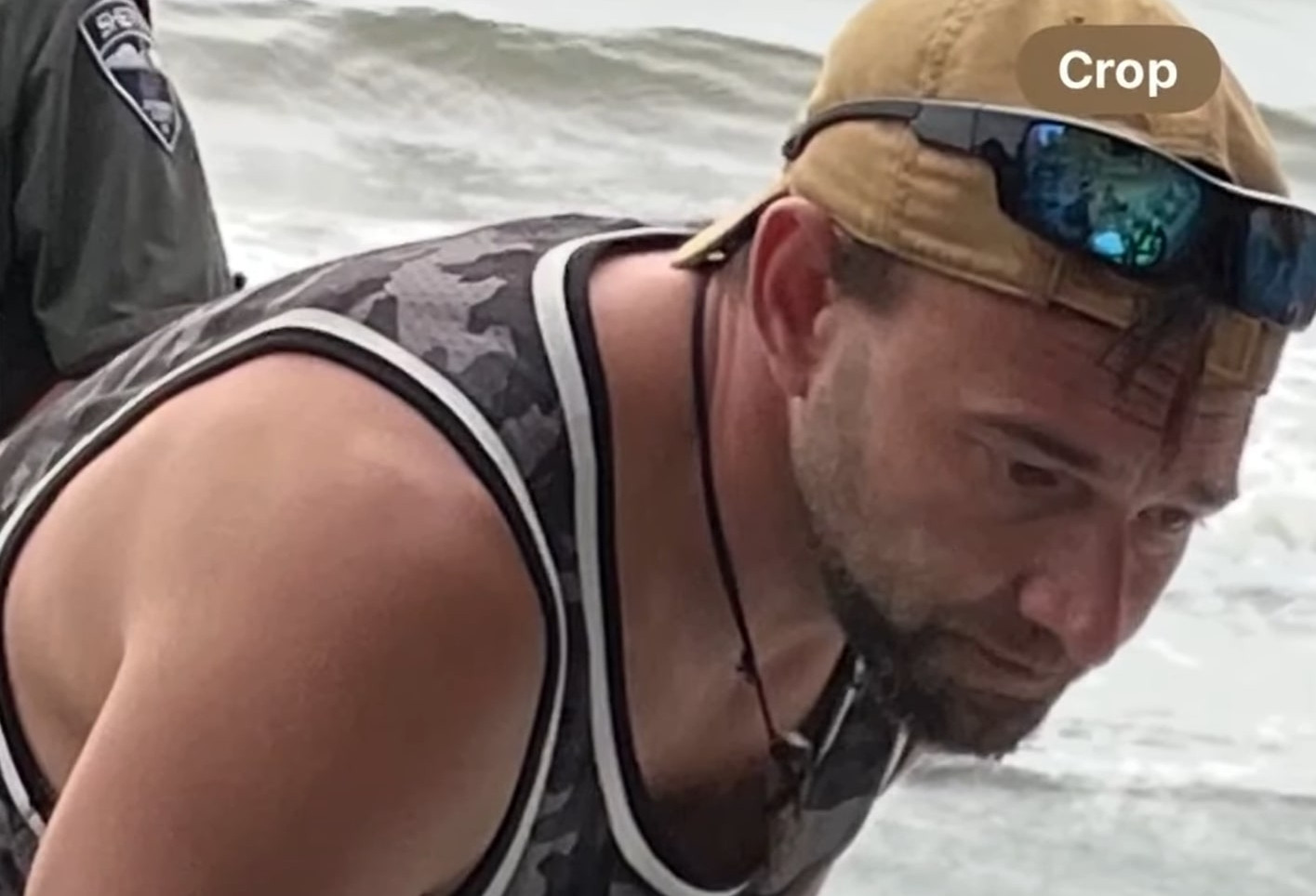 Được cứu sống sau tai nạn nghiêm trọng, chàng trai nhờ dân mạng tìm ân nhân