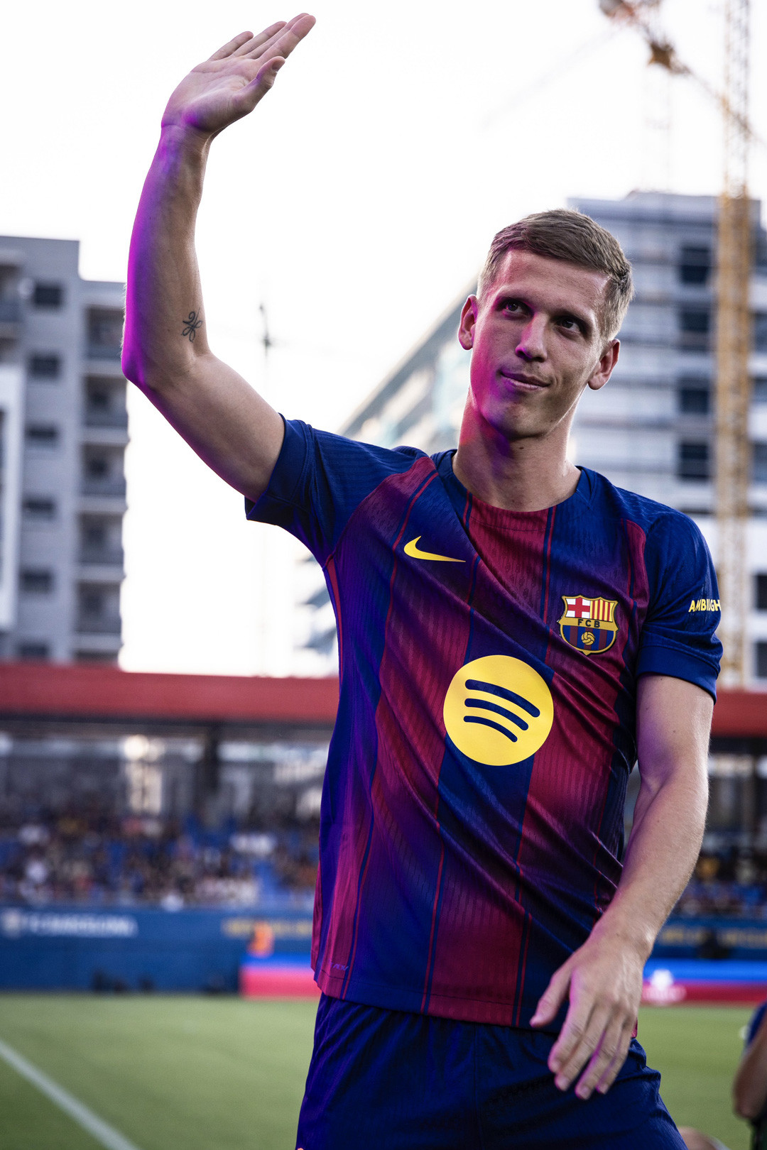 FCB - Dani Olmo.jpg
