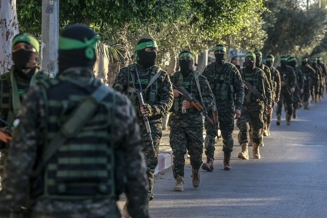 Hamas có thể rút quân để đạt lệnh ngừng bắn, Israel không kích Dải Gaza