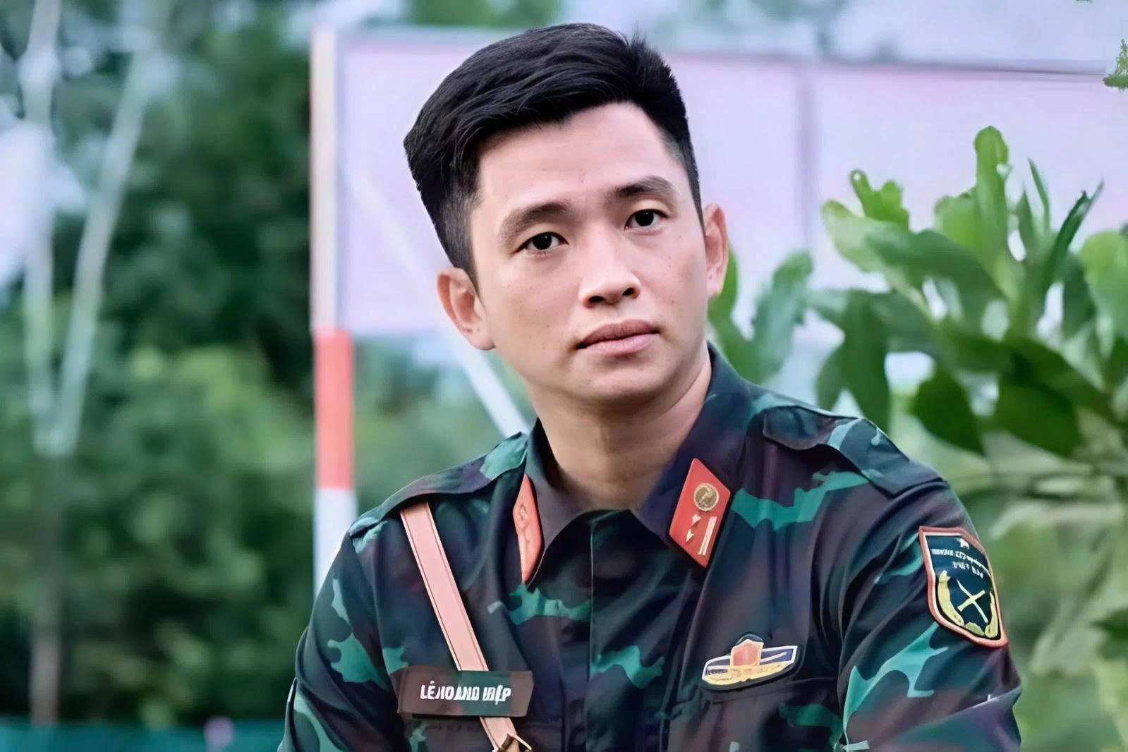 'Sao nhập ngũ': Thượng úy Lê Hoàng Hiệp đẹp lạnh lùng, Hòa Minzy bị chỉ huy chê