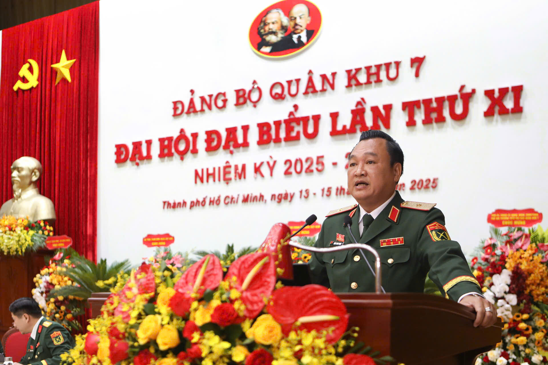 Vinh Ngoc QK7.jpg
