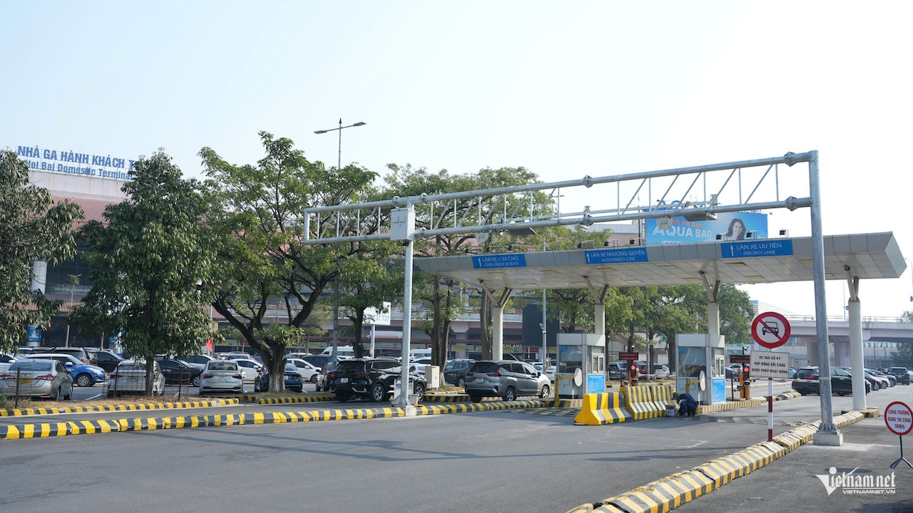 W-Cảng HKQT Nội Bài chính thức áp dụng thu phí không dừng tại tất cả các làn vào ra cả hai nhà ga (1) (1).jpg
