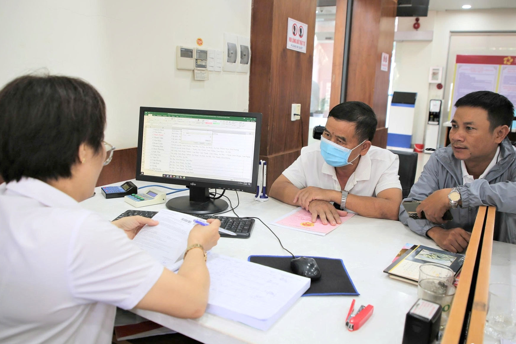 Trúng tuyển công chức cấp xã trước 1/7 nhưng chưa ra quyết định sẽ giải quyết thế nào?