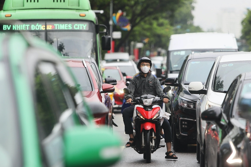 Hà Nội tổng rà soát, thống kê số lượng ô tô, xe máy chạy xăng dầu