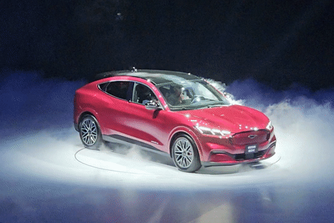 Mustang Mach-E chính thức khai màn cuộc chơi xe điện của Ford tại Việt Nam