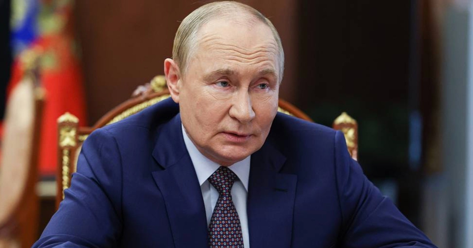 Ông Putin không bay thẳng tới nơi hội đàm với ông Trump