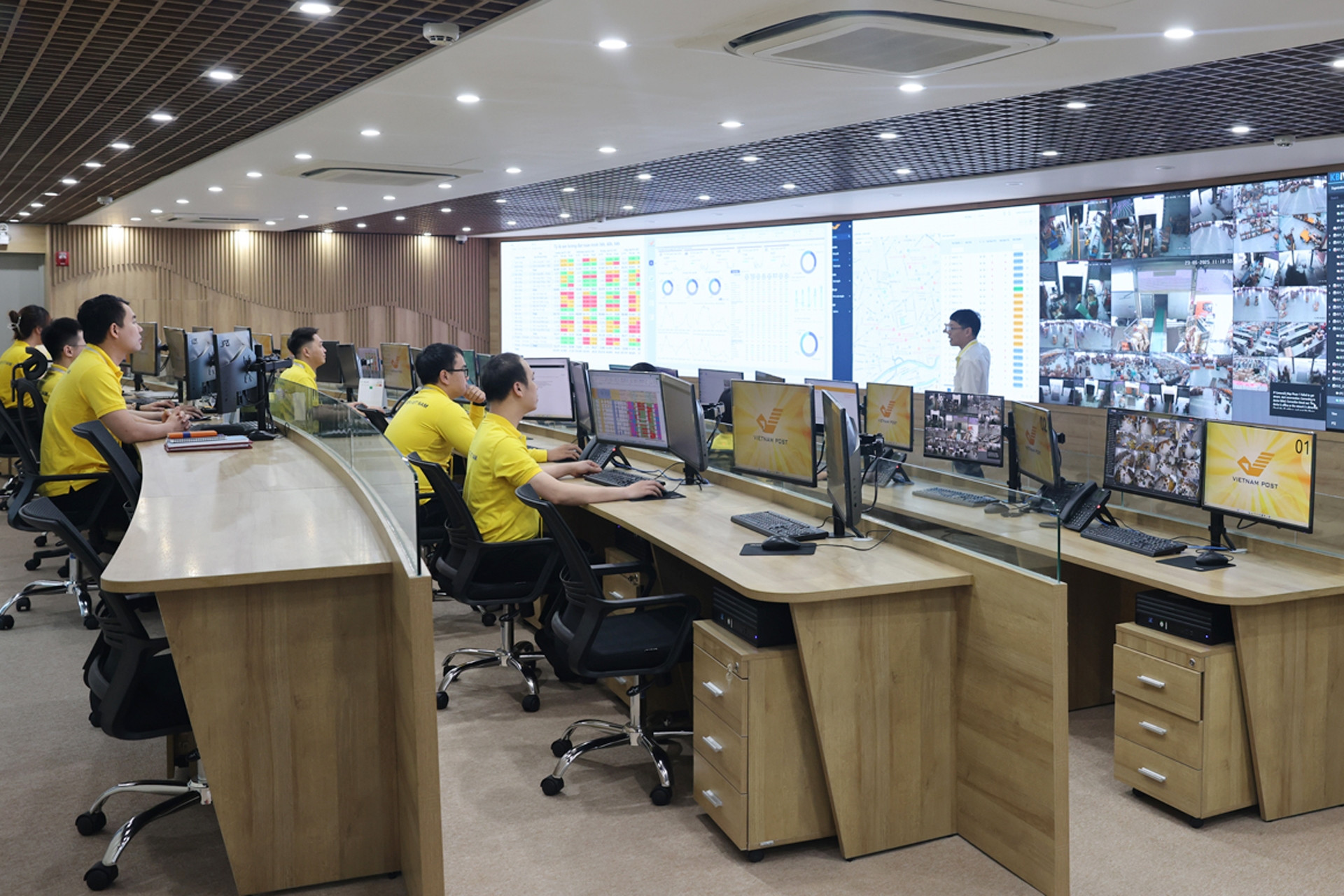 Tái định nghĩa Bưu điện Việt Nam bằng công nghệ và chuyển đổi số