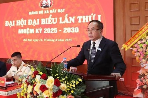 Trung tướng Nguyễn Thanh Tùng: Xây dựng Đảng bộ xã Bất Bạt đoàn kết