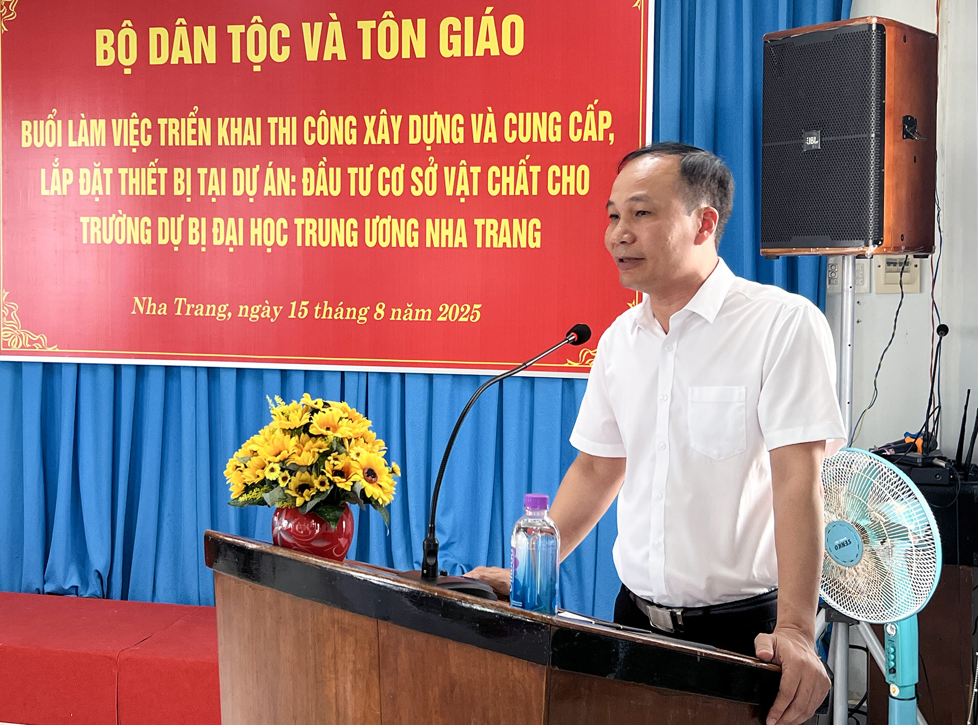 Truong dai hoc du bi 1.jpg