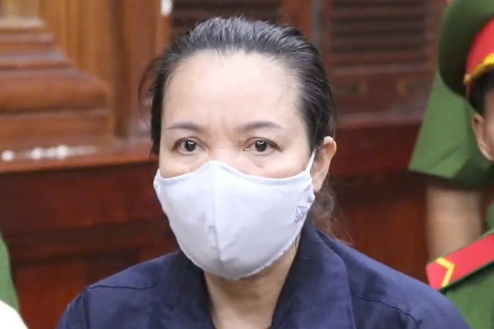 Vì sao phải hoãn phiên xử chủ mái ấm Hoa Hồng vụ bạo hành trẻ?