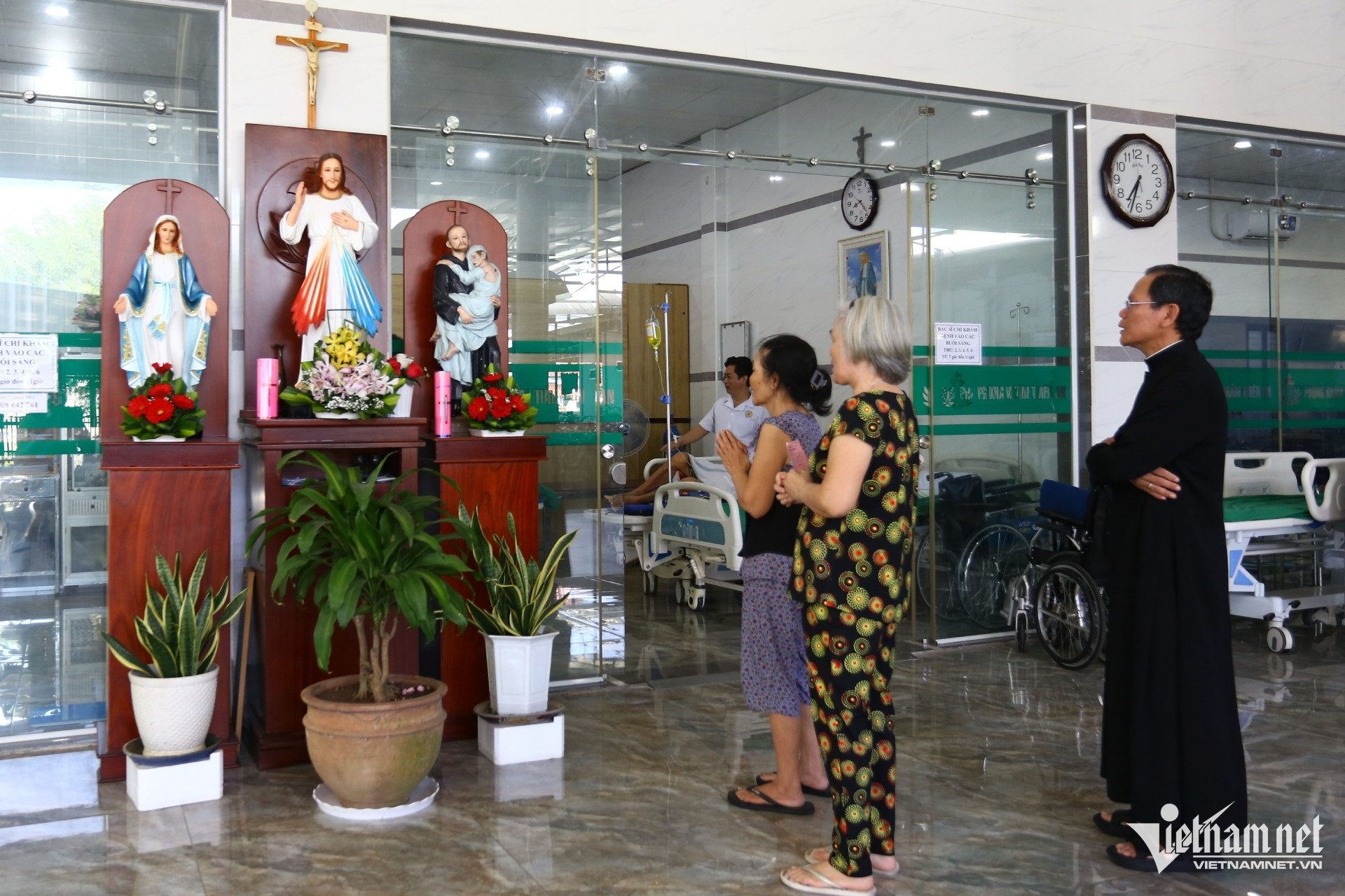 W-phong kham.jpg