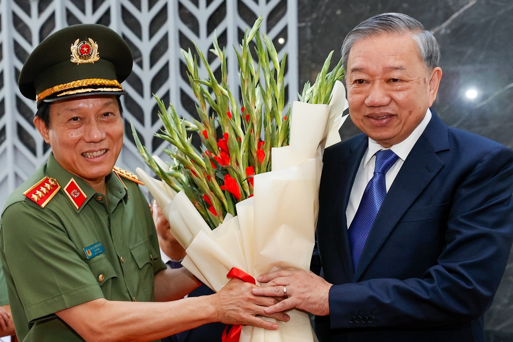 80 năm - Vinh quang Công an nhân dân Việt Nam