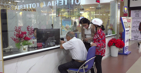 Người dân TPHCM tranh thủ săn vé tàu sớm dịp Lễ Quốc khánh 2/9