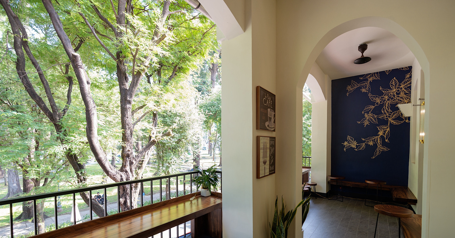 Adoré Coffee Hàn Thuyên - Trọn vẹn từng khoảnh khắc giữa trái tim Sài Gòn