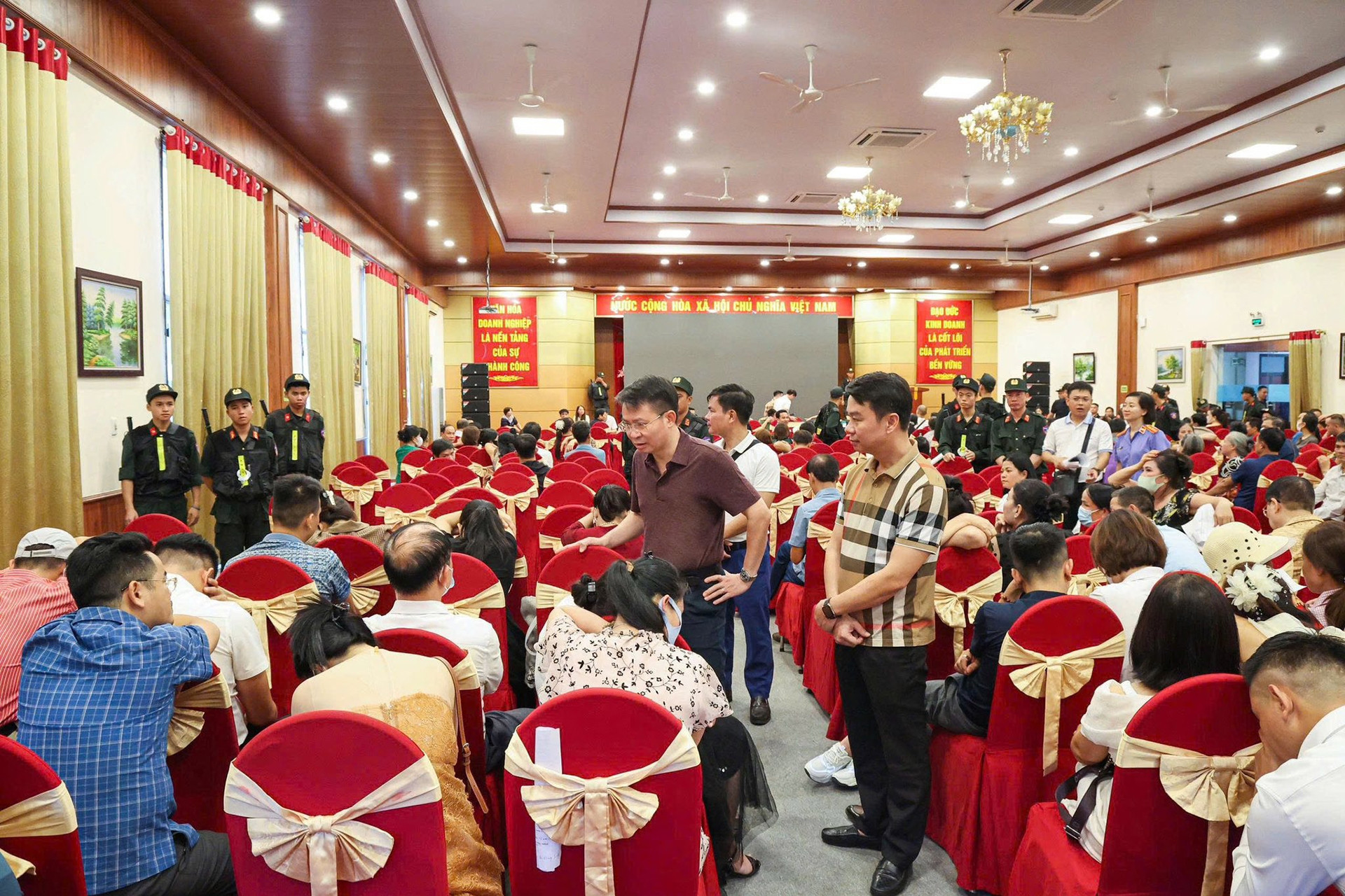 Danh tính đối tượng cầm đầu đường dây lừa đảo tiền ảo, huy động 2 triệu USD