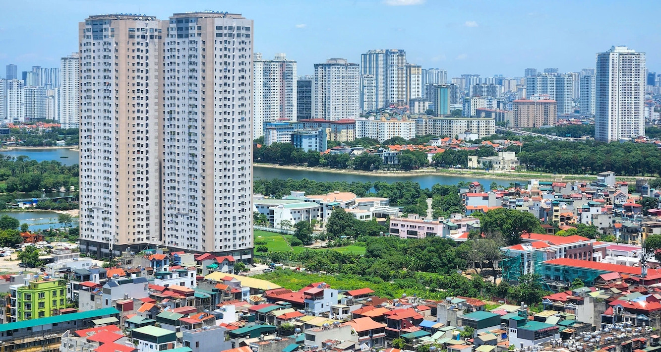 Hà Nội sắp bán chung cư 824 triệu; thuế ra ‘tối hậu thư’ với đơn vị cho thuê nhà