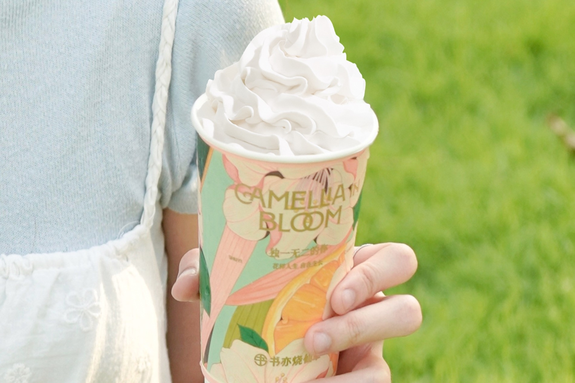 Hoa Sơn Trà Camellia - Bộ đôi ba tầng hương từ trà sữa Shuyi