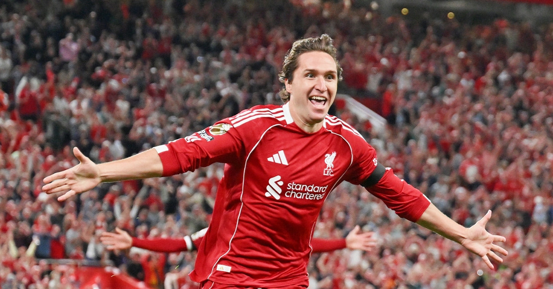 Liverpool thắng siêu kịch tính trận khai màn Ngoại hạng Anh