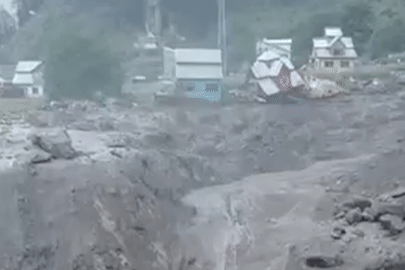 Lũ quét kinh hoàng khiến ít nhất 45 người thiệt mạng, hơn 200 người mất tích