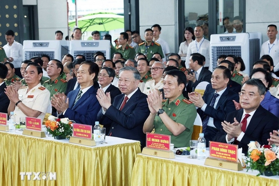 Tổng Bí thư dự lễ khánh thành công trình trụ sở Bộ Công an