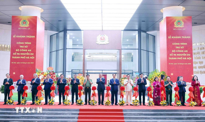 ttxvn-tong-bi-thu-du-le-khanh-thanh-cong-trinh-tru-so-bo-cong-an.jpg
