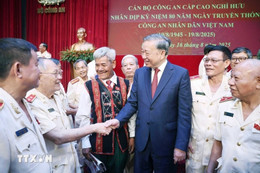 Tổng Bí thư Tô Lâm gặp mặt các cán bộ công an cấp cao nghỉ hưu