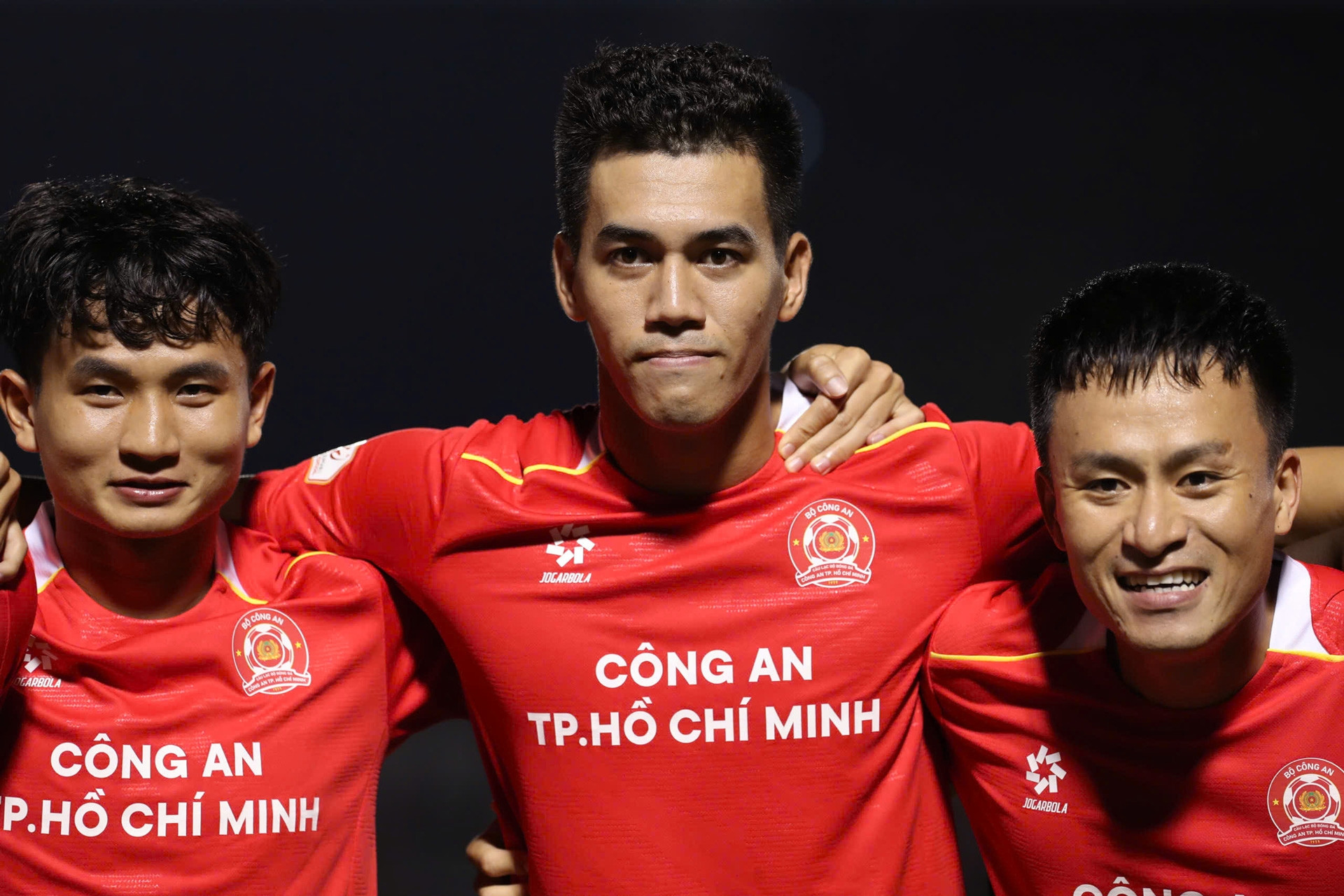 Tiến Linh lập công, CA TP.HCM hạ gục Hà Nội FC