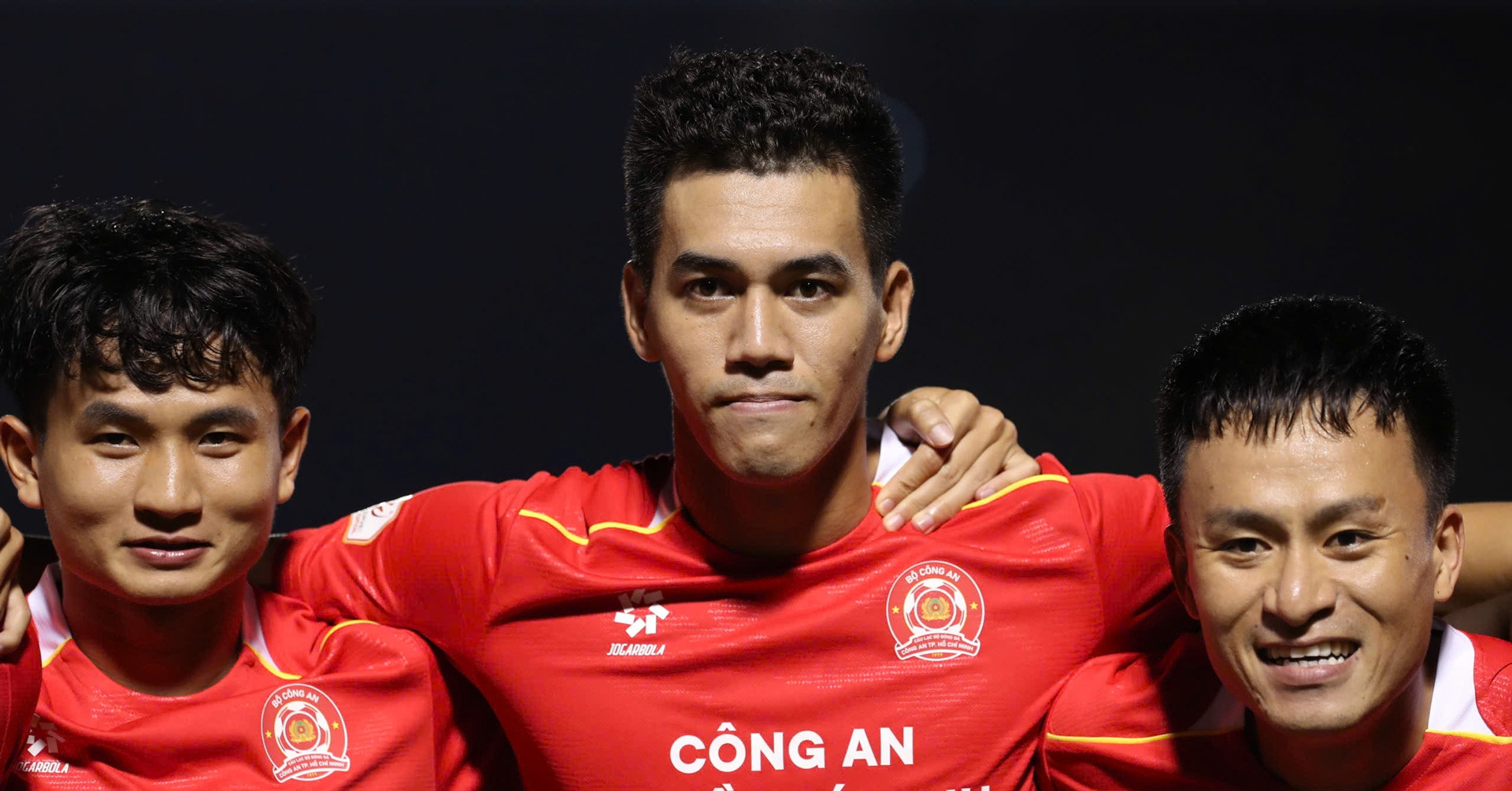 Tiến Linh lập công, CA TP.HCM hạ gục Hà Nội FC