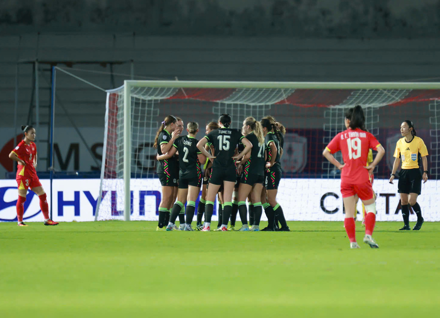 tuyen nu viet nam u23 Australia 1.jpg