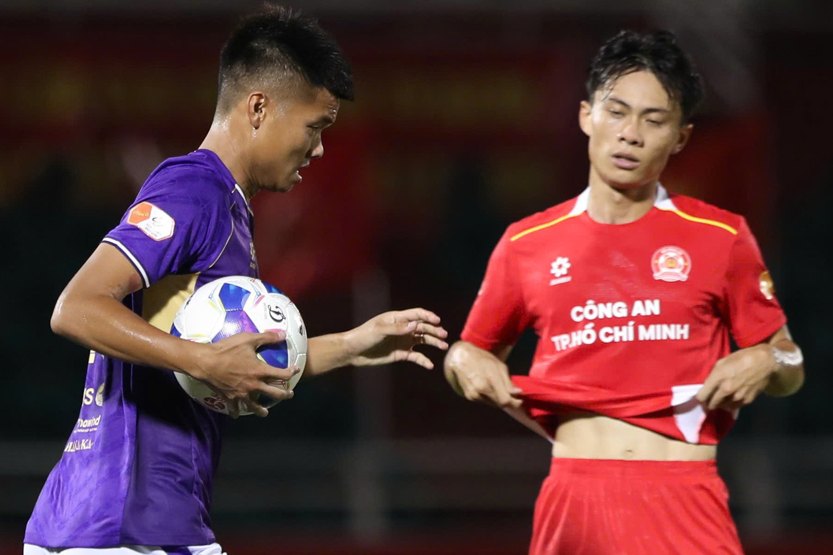 Van Tung CAHCM Ha Noi.jpg