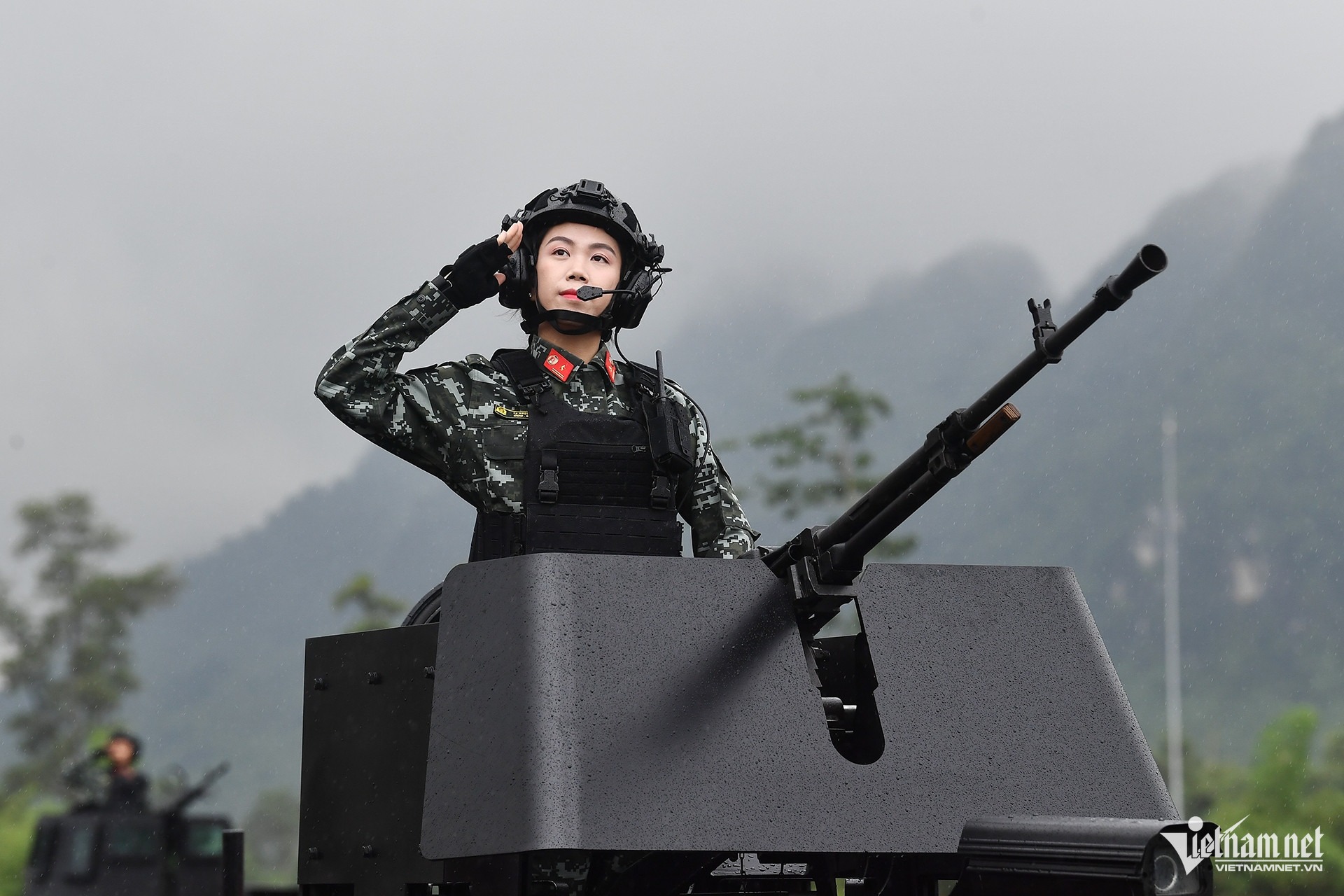 W-nu chien si_11.jpg