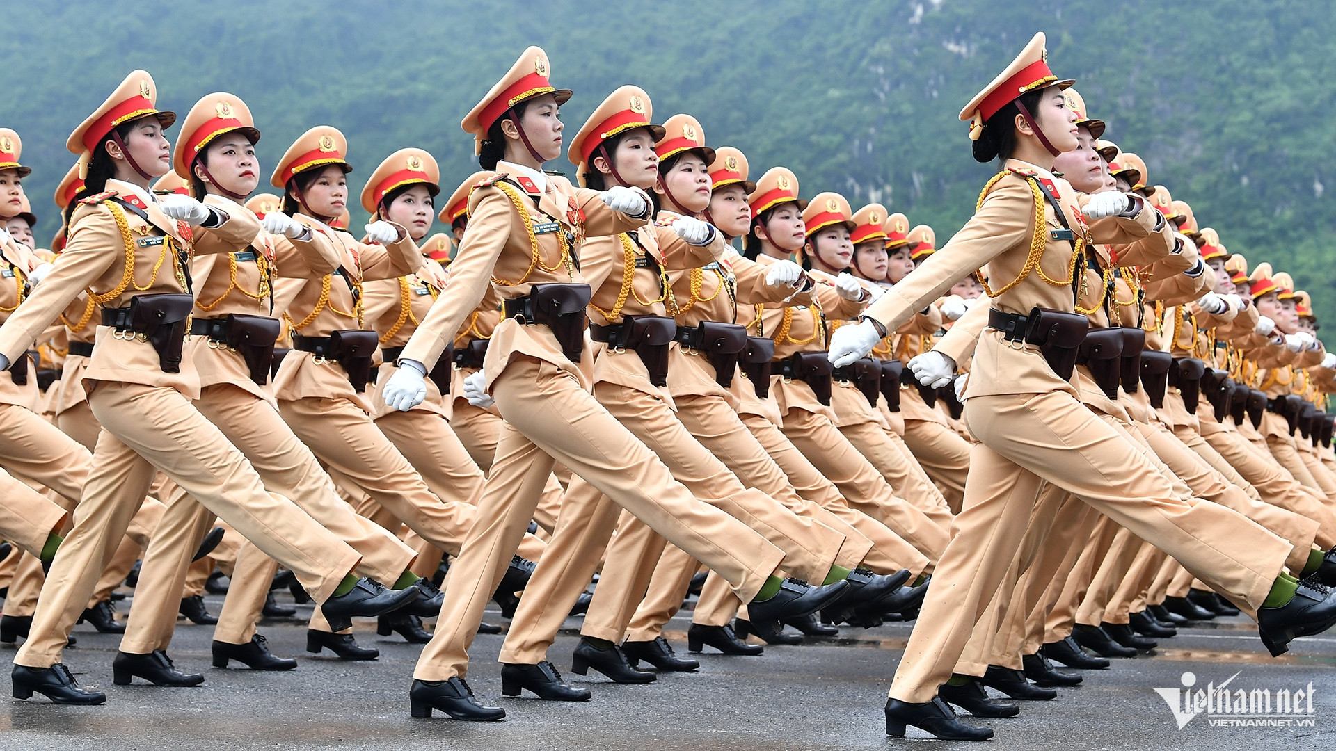 W-nu chien si_8.jpg