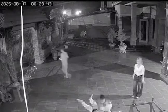 Bản tin cuối ngày 17/8: Công an điều tra vụ nghi vợ dùng dao đâm chồng tử vong